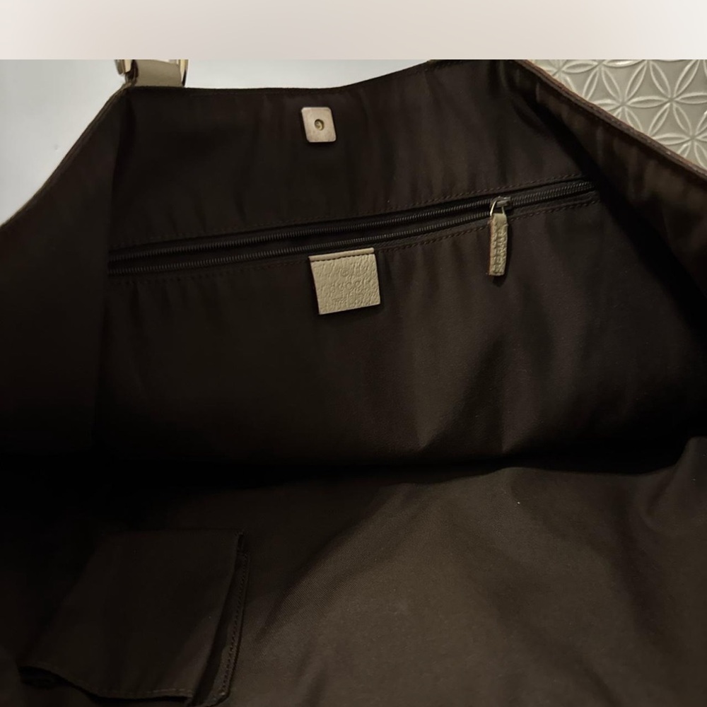 Authentic Gucci Tan Monogram Tote Bag - Picture 2 of 8